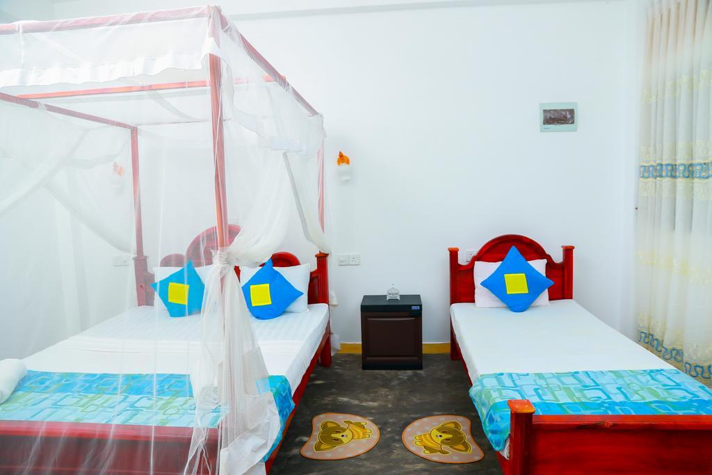 Autumn Moon Beach Cabanas Tangalle Buitenkant foto