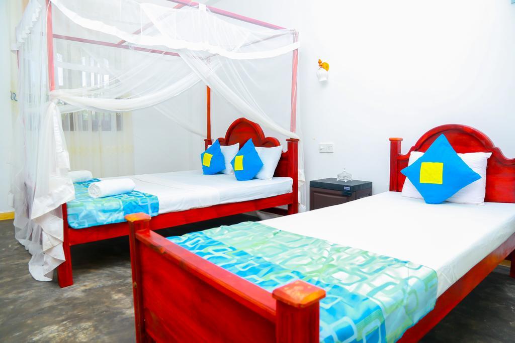 Autumn Moon Beach Cabanas Tangalle Buitenkant foto