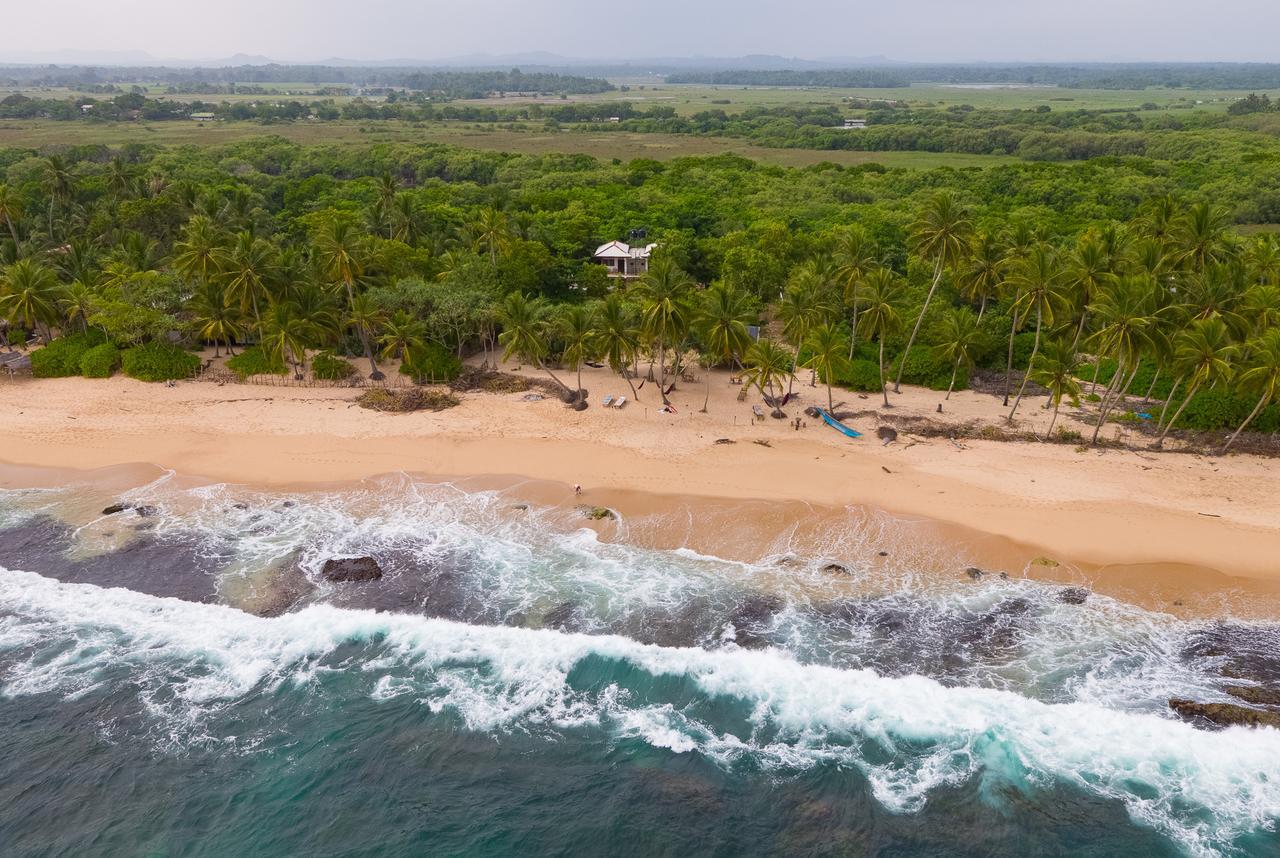 Autumn Moon Beach Cabanas Tangalle Buitenkant foto