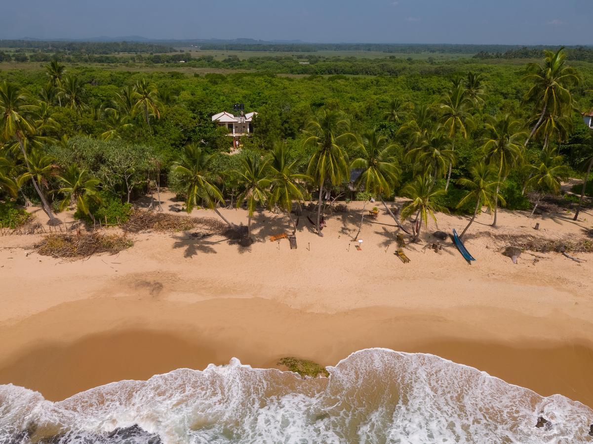 Autumn Moon Beach Cabanas Tangalle Buitenkant foto